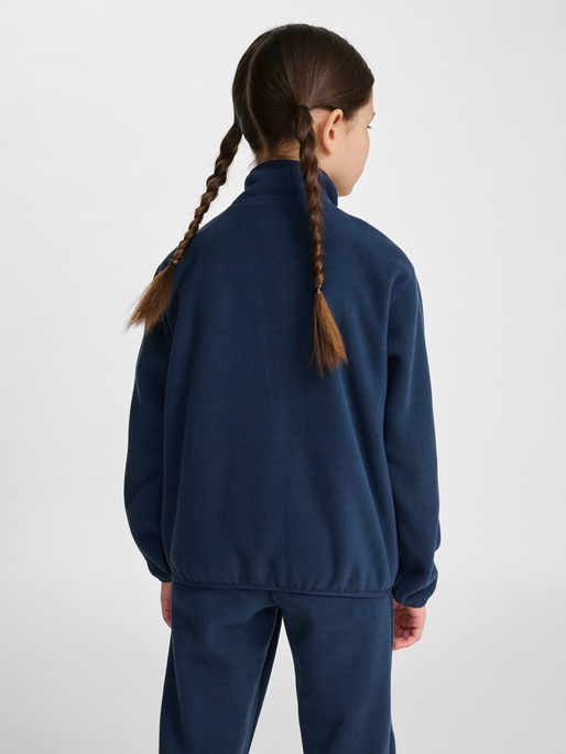 hmlJR FLEECE ZIP JACKET BEE, DRESS BLUES, model