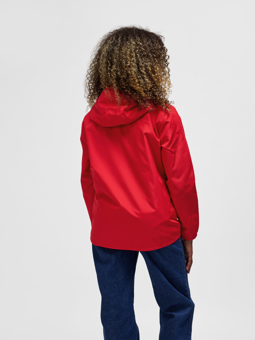 hmlESSENTIAL AW JACKET KIDS, TRUE RED, model