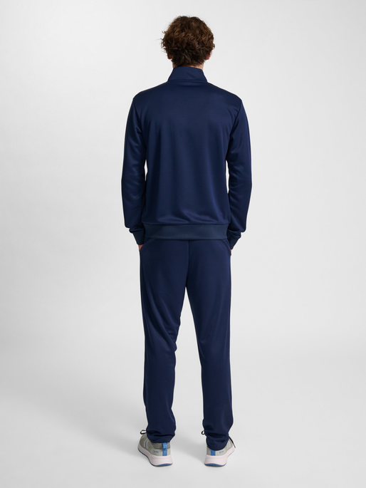 hmlPULSE TRACKSUIT, DRESS BLUES, model