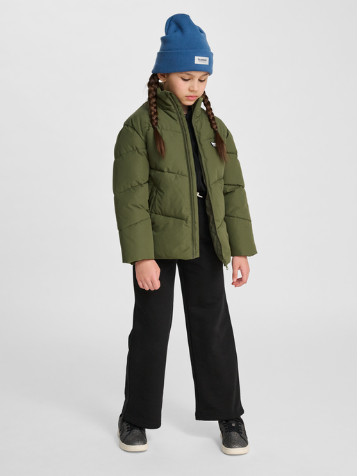 hmlJR PUFFER JACKET, WINTER MOSS, model