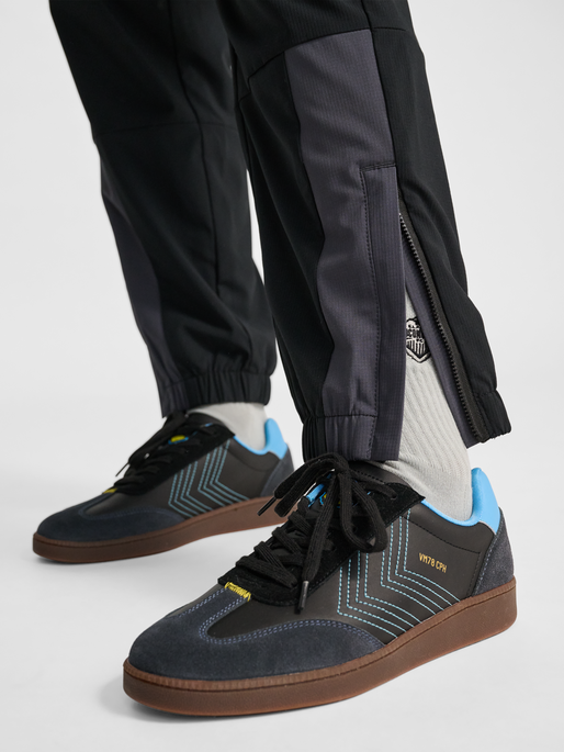 hmlLOOSE TRACK PANTS SW EL PASO, BLACK, model