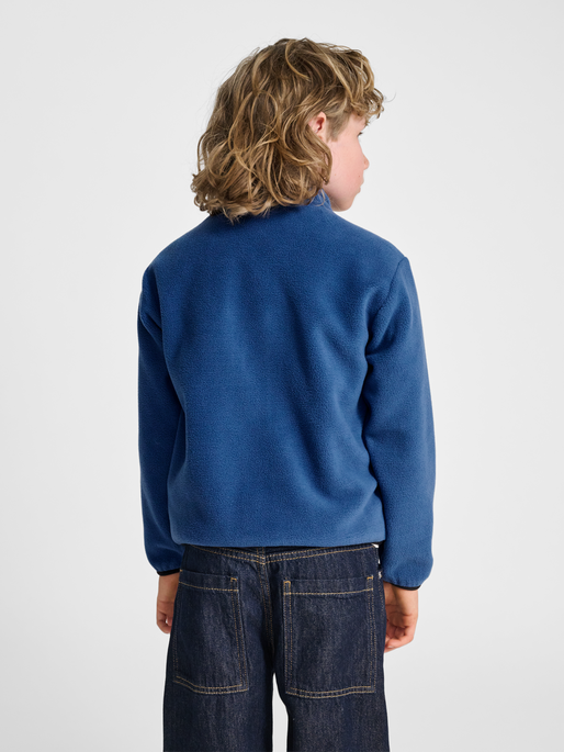 hmlJR FLEECE ZIP JACKET, TRUE NAVY, model