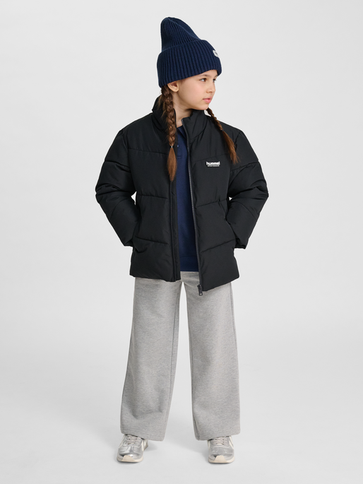 hmlJR PUFFER JACKET, BLACK, model
